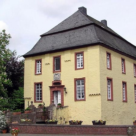 Charmante Ferienwohnungen Auf Reitstall Wasserburg Anstel - Ein Ort Zum Wohlfuehlen Und Entspannen Rommerskirchen Zewnętrze zdjęcie