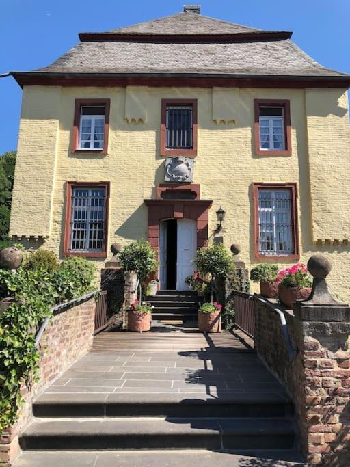 Charmante Ferienwohnungen Auf Reitstall Wasserburg Anstel - Ein Ort Zum Wohlfuehlen Und Entspannen Rommerskirchen Zewnętrze zdjęcie